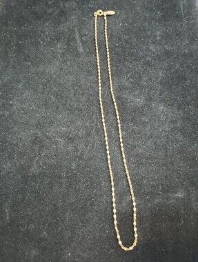 Vintage Evoke Brand Chain Necklace. Gold Tone.